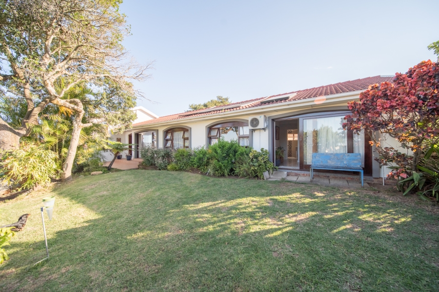 4 Bedroom Property for Sale in Bonza Bay Eastern Cape